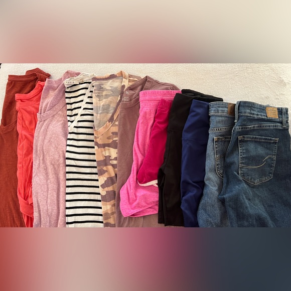12 Girls / Women’s Clothing Bundle - Picture 1 of 4